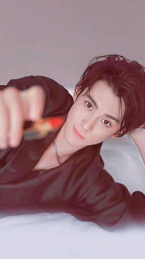 吃瓜挑战王鹤棣视频播放,网友直呼“瓜王”再现江湖!