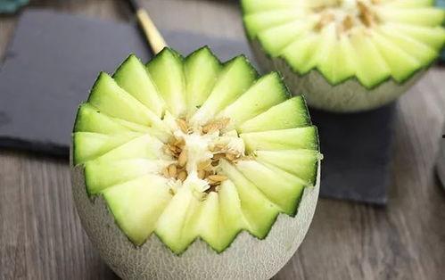 蜜瓜配肉可以吃吗视频,蜜瓜搭配肉类美食的神奇组合揭秘