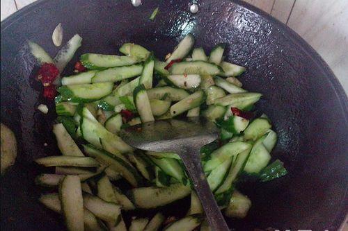 鸦瓜怎么吃最好吃呢视频,视频教你如何吃出最佳口感